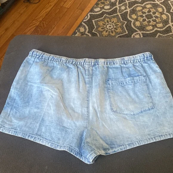 Aerie shorts - Picture 3 of 3